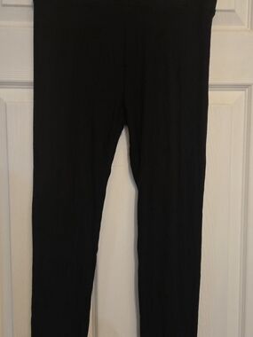 Lou & Grey Black Women's Leggings. Size M. NWOT
